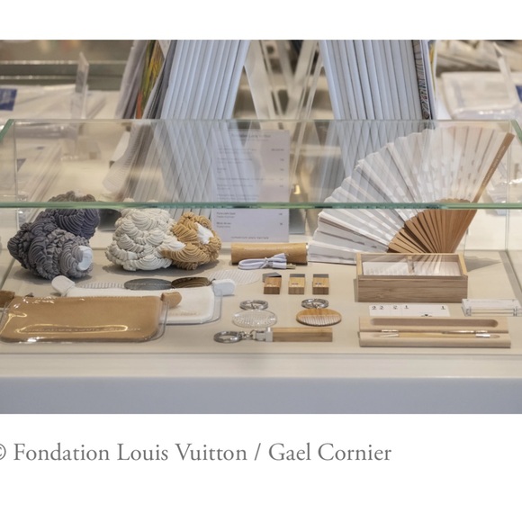 3 pcs LOUIS VUITTON Fondation NEW canvas tote, laptop case and key chain BUNDLE! - Picture 11 of 12